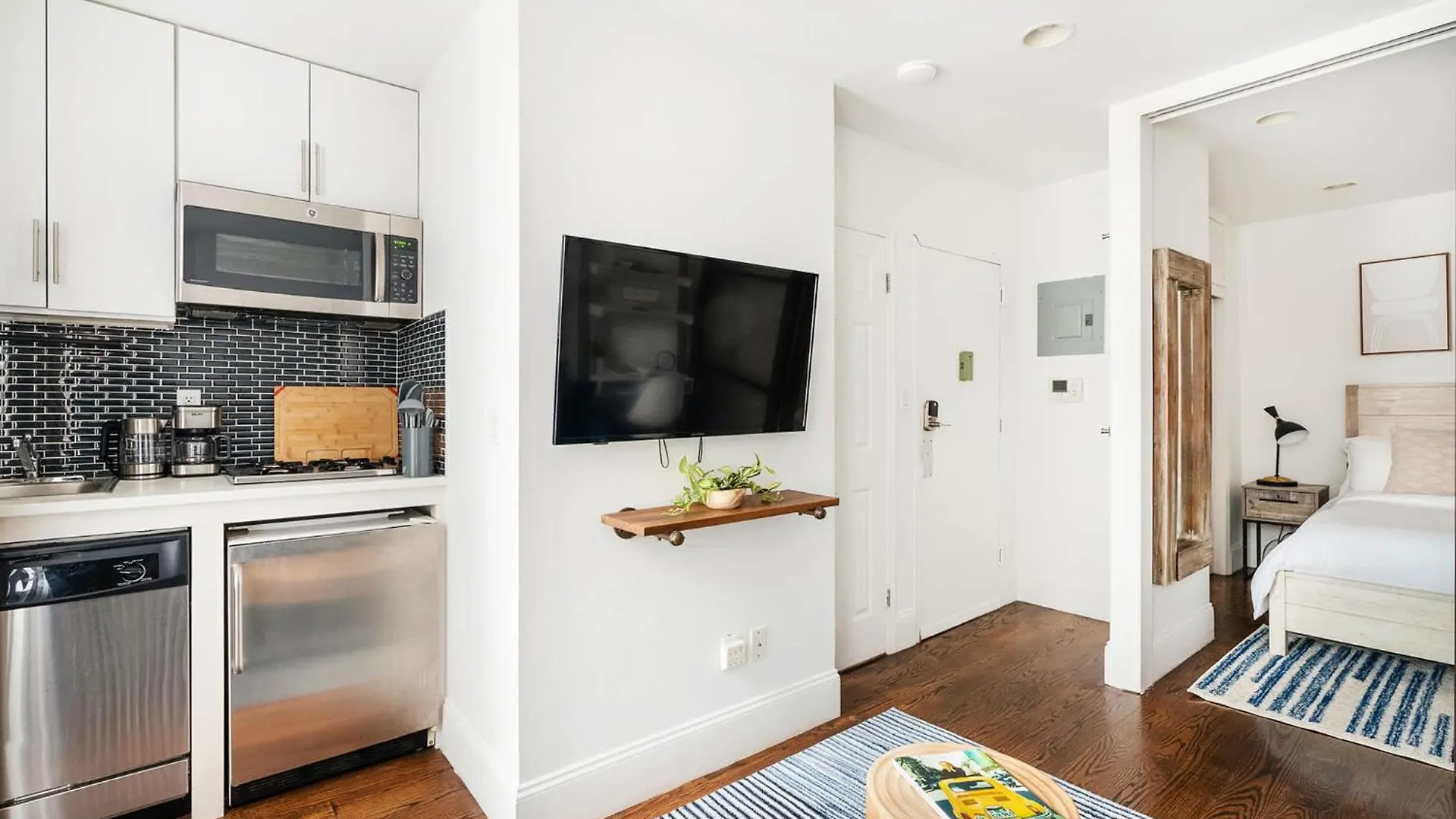 Apartment 69-3A Modern Holiday Getaway 1Br Prime Lower East Side Brand New New York