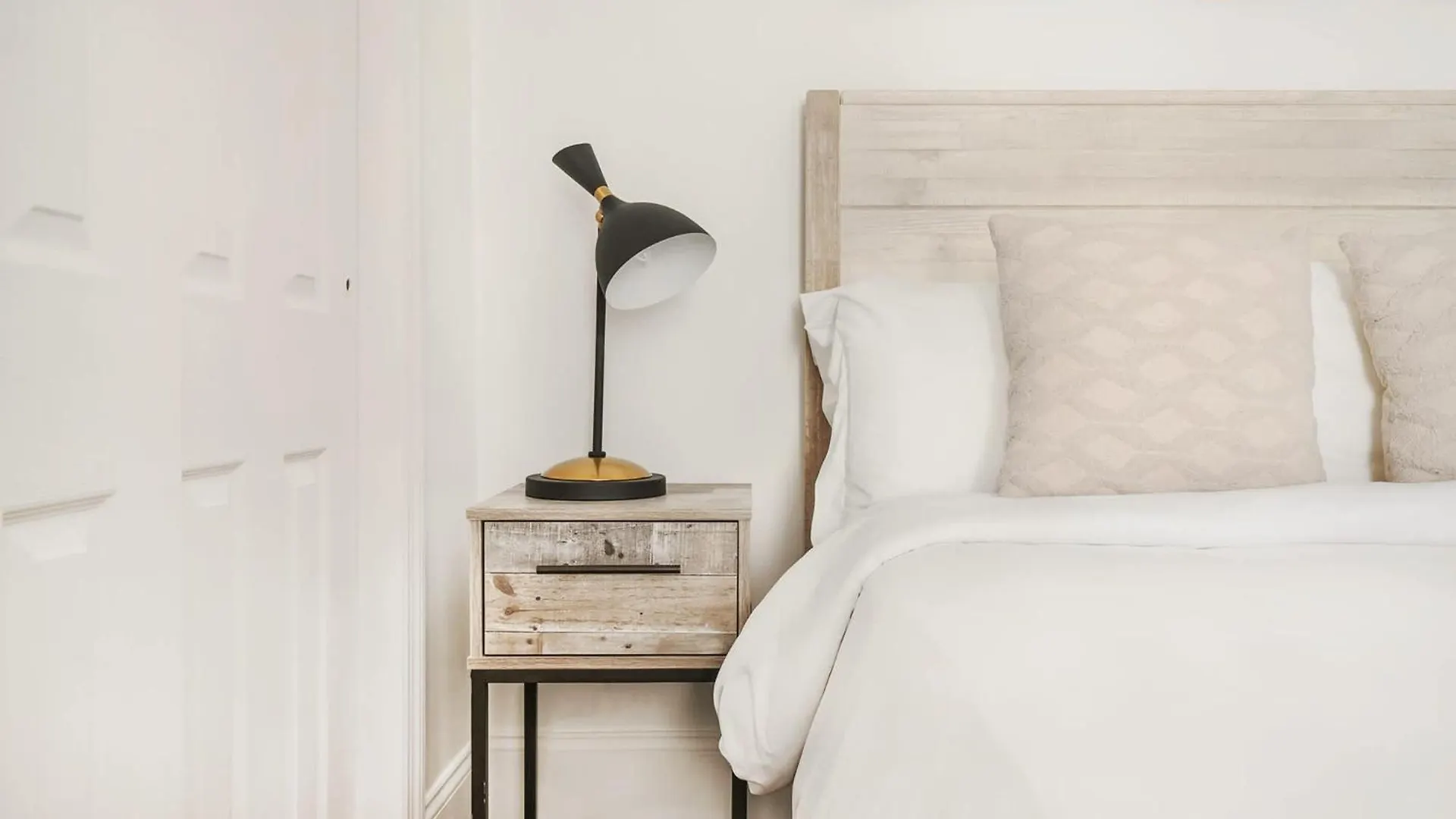 69-3A Modern Holiday Getaway 1Br Prime Lower East Side Brand New New York United States